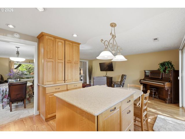 1204 Se 132ND Ave, Vancouver, WA 98683