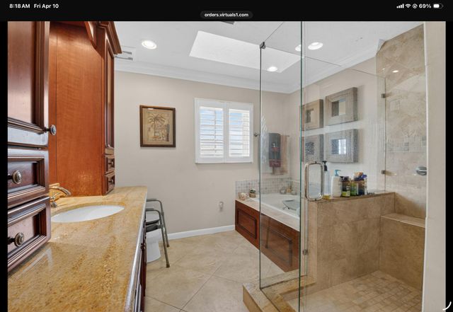 2 Holly Drive, Boynton Beach, FL 33436