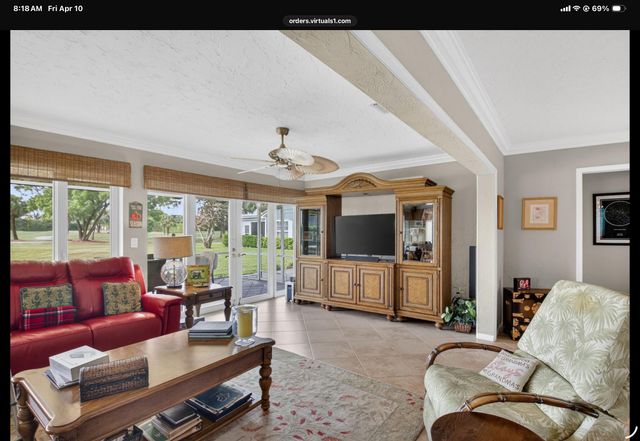 2 Holly Drive, Boynton Beach, FL 33436