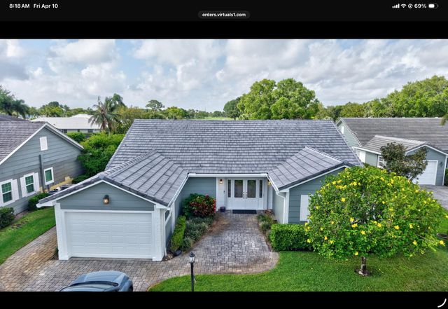 2 Holly Drive, Boynton Beach, FL 33436