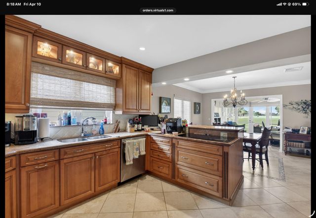 2 Holly Drive, Boynton Beach, FL 33436