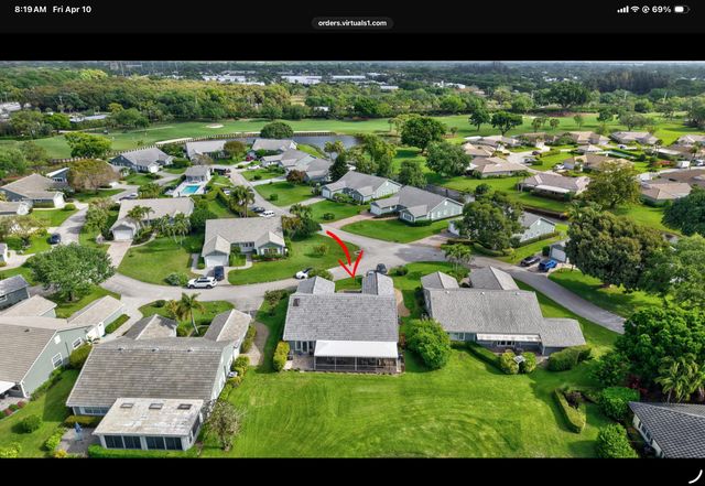 2 Holly Drive, Boynton Beach, FL 33436