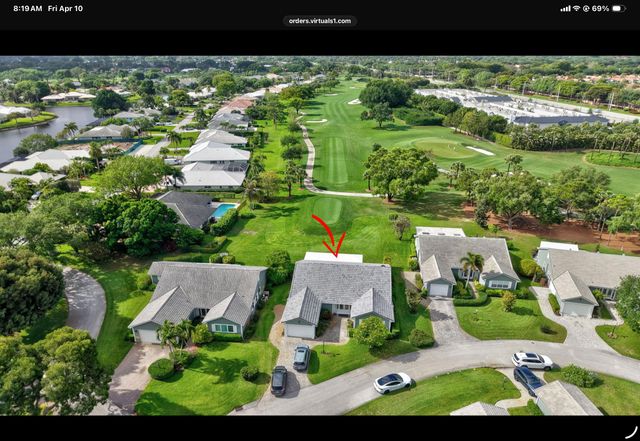 2 Holly Drive, Boynton Beach, FL 33436