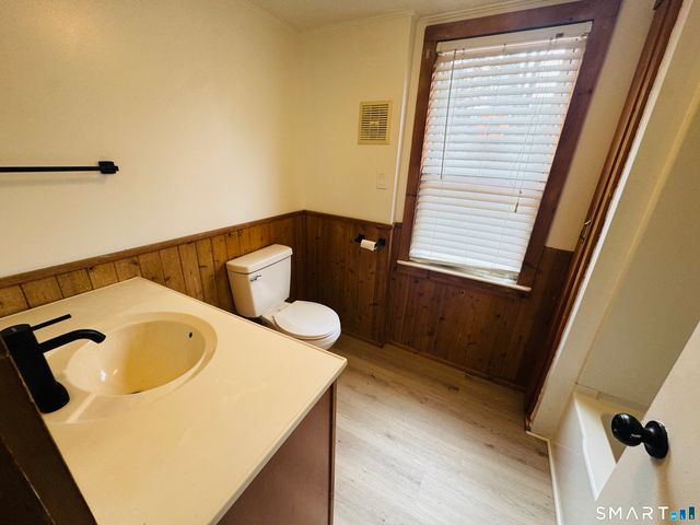 1200 Route 171, Woodstock, CT 06281