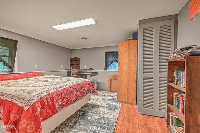 553 North Mill Hollow Road, Castlewood, VA 24224