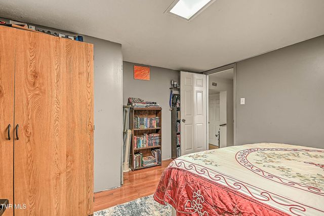 553 North Mill Hollow Road, Castlewood, VA 24224