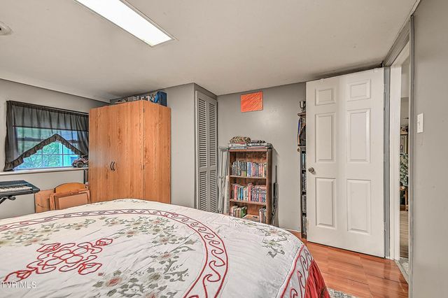 553 North Mill Hollow Road, Castlewood, VA 24224