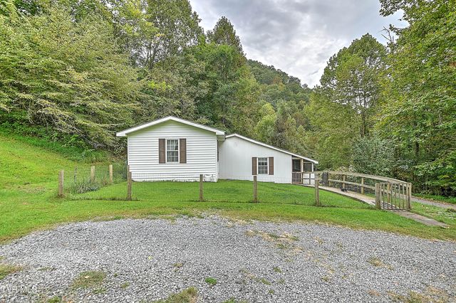 553 North Mill Hollow Road, Castlewood, VA 24224