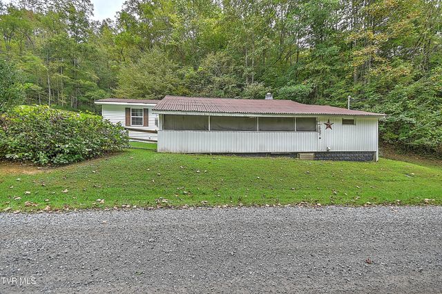 553 North Mill Hollow Road, Castlewood, VA 24224