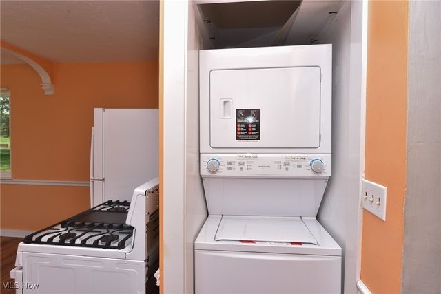 1212 State Route 7 NE, Brookfield, OH 44403