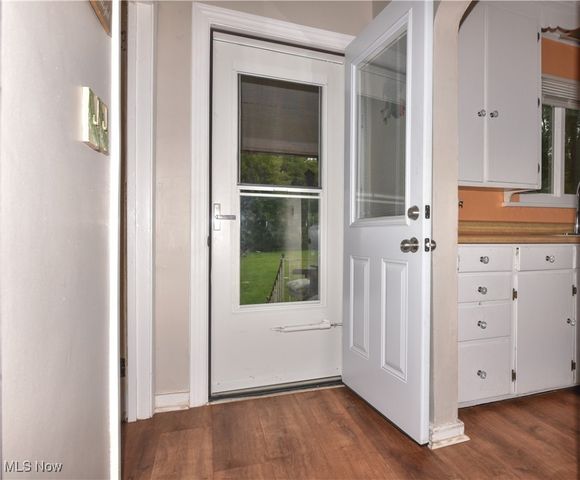 1212 State Route 7 NE, Brookfield, OH 44403