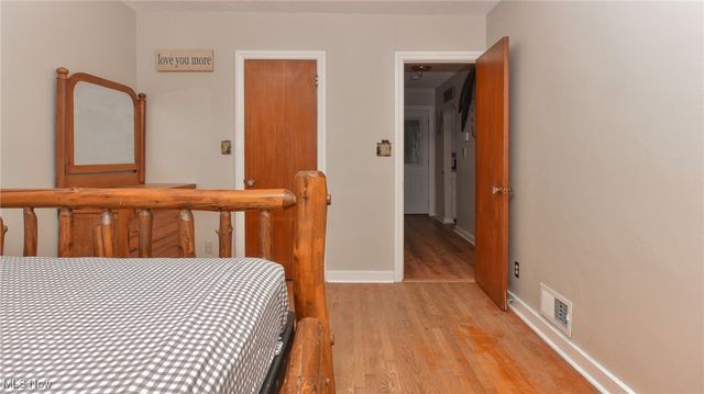 1212 State Route 7 NE, Brookfield, OH 44403