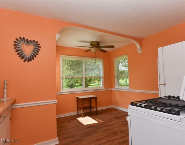 1212 State Route 7 NE, Brookfield, OH 44403