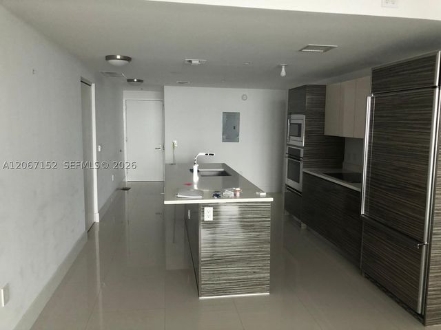 460 NE 28th ST 1102, Miami, FL 33132