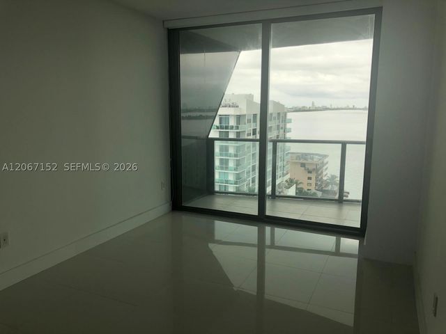 460 NE 28th ST 1102, Miami, FL 33132
