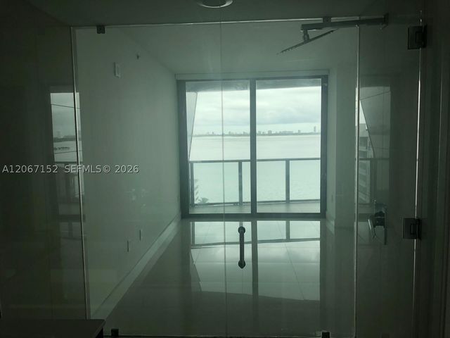 460 NE 28th ST 1102, Miami, FL 33132