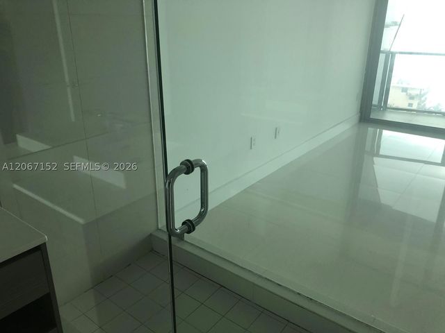 460 NE 28th ST 1102, Miami, FL 33132