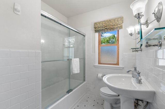 1161 Van Buren Avenue, Saint Paul, MN 55104