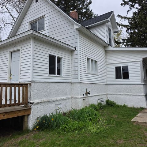 210 E Church Street, Hart, MI 49420