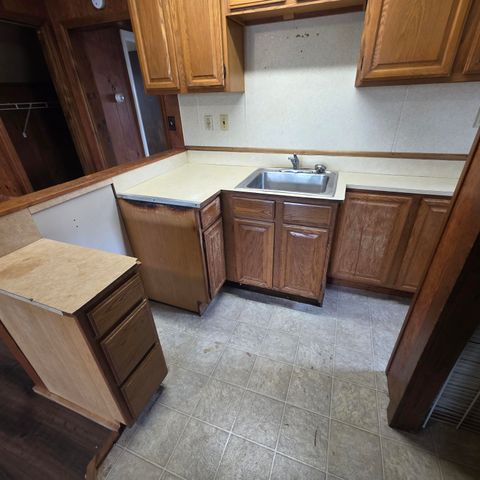 210 E Church Street, Hart, MI 49420
