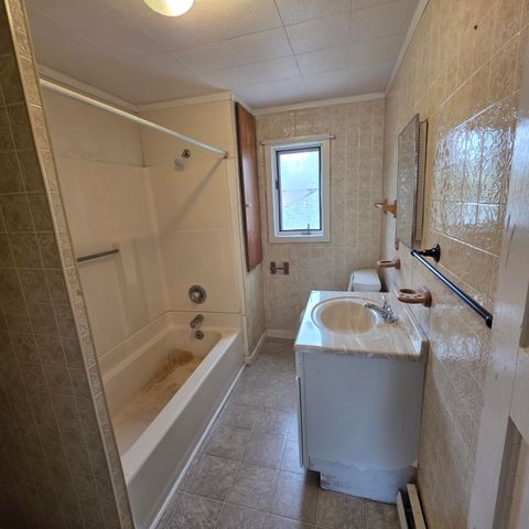 210 E Church Street, Hart, MI 49420