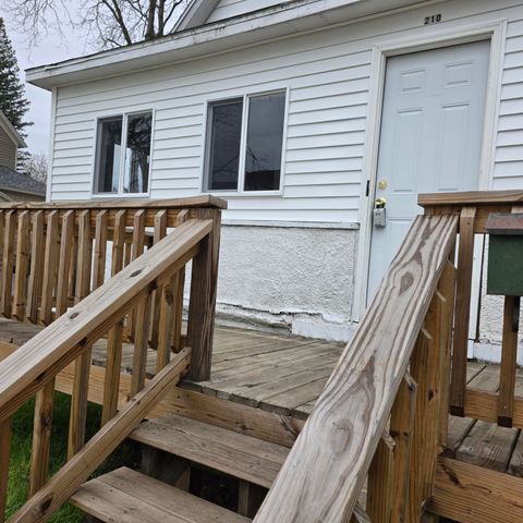 210 E Church Street, Hart, MI 49420