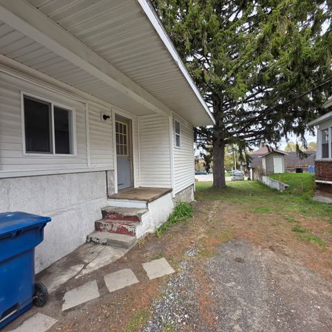 210 E Church Street, Hart, MI 49420