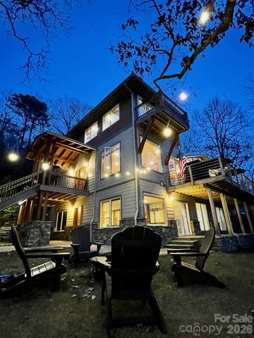 425 Flat Top Mountain Road, Fairview, NC 28730