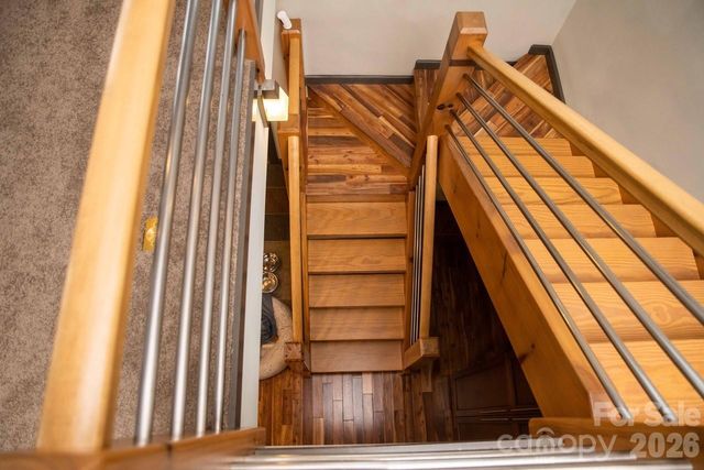 425 Flat Top Mountain Road, Fairview, NC 28730