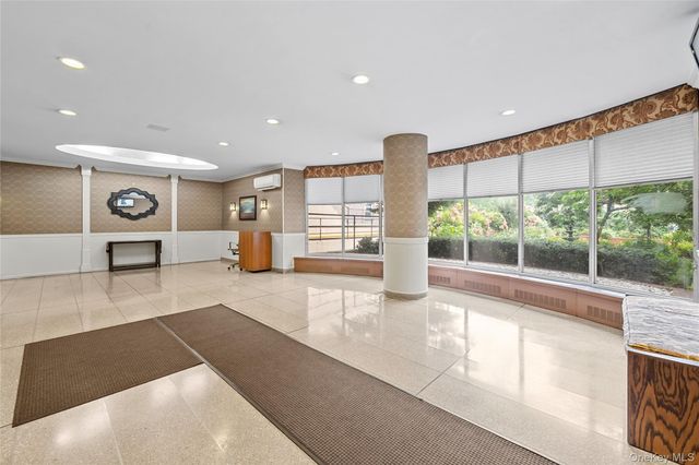 81-11 45th Avenue 3V, Elmhurst, NY 11373