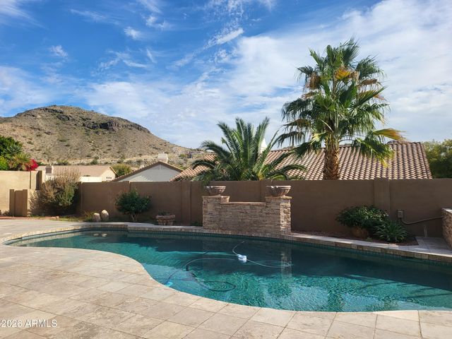 1409 E DESERT FLOWER Lane, Phoenix, AZ 85048