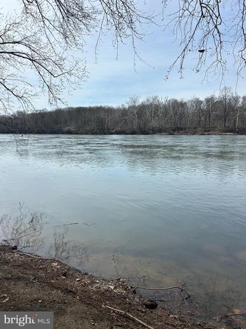 3819 HARPERS FERRY RD, Sharpsburg, MD 21782