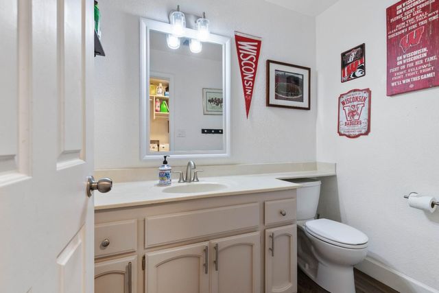 2401 Mountain Quail Way, Modesto, CA 95355