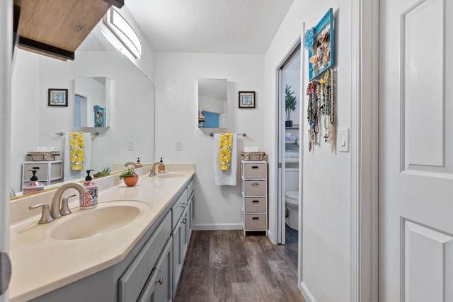 2401 Mountain Quail Way, Modesto, CA 95355