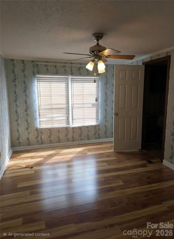 1395 Cape Hickory Road, Hickory, NC 28601