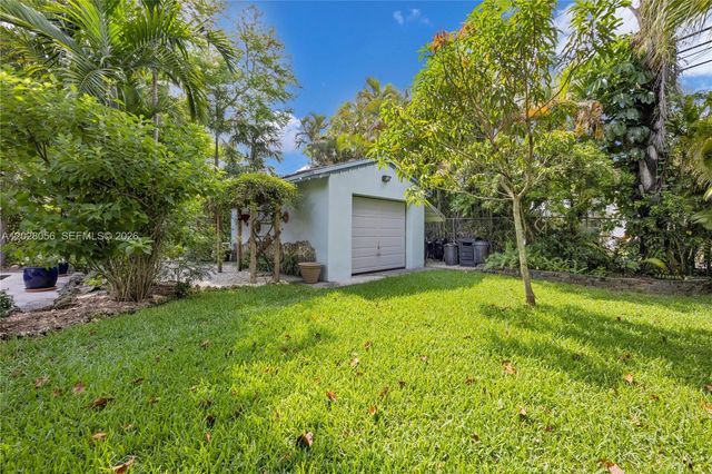 5825 SW 46th Ter, Miami, FL 33155