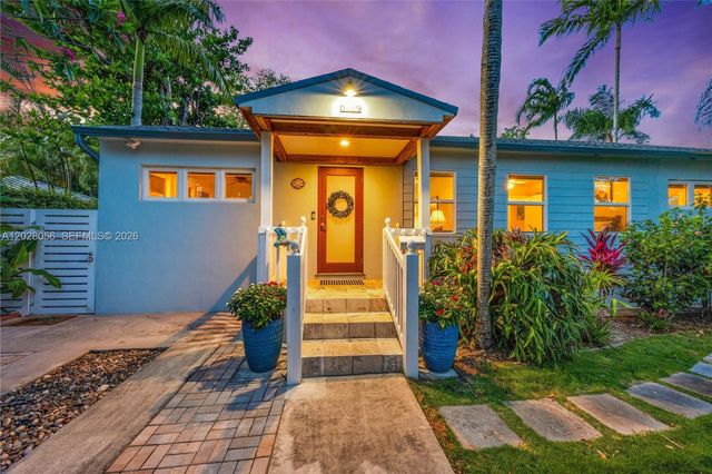 5825 SW 46th Ter, Miami, FL 33155