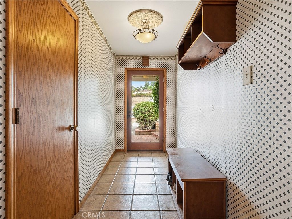 10170 Maude Avenue, Shadow Hills, CA 91040 — photo 4