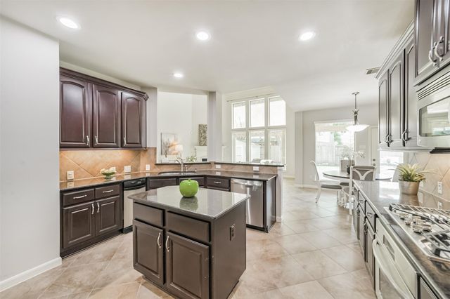 13607 Breakwater Path Loop, Houston, TX 77044