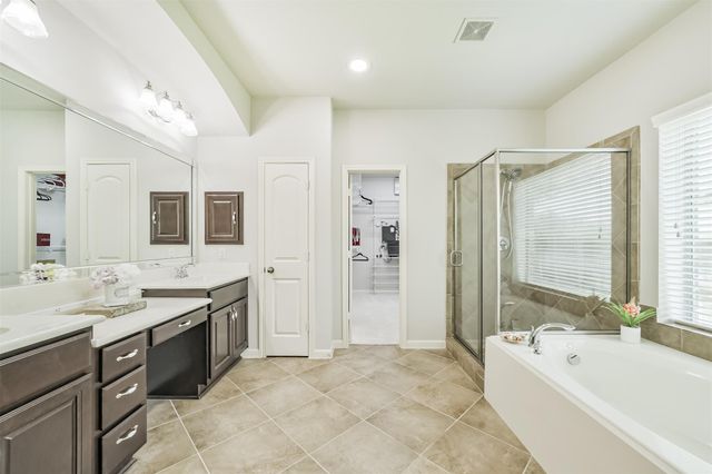 13607 Breakwater Path Loop, Houston, TX 77044