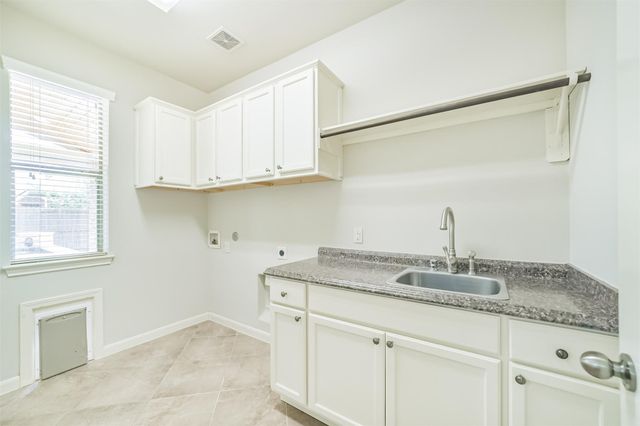13607 Breakwater Path Loop, Houston, TX 77044