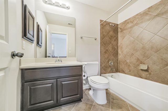 13607 Breakwater Path Loop, Houston, TX 77044
