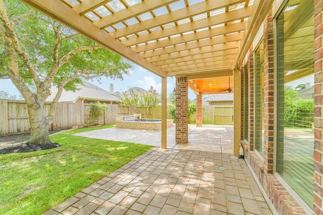 13607 Breakwater Path Loop, Houston, TX 77044