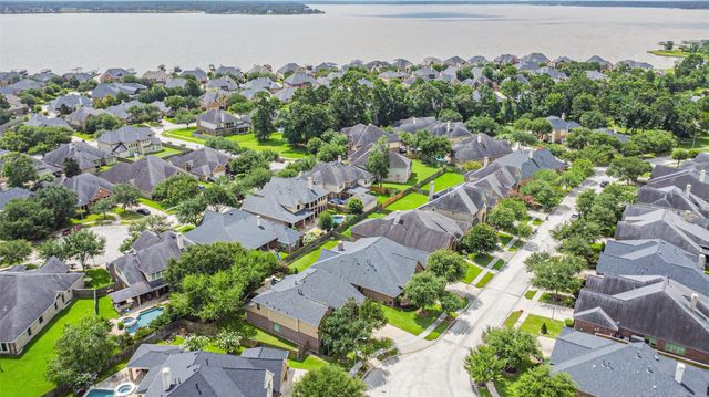 13607 Breakwater Path Loop, Houston, TX 77044