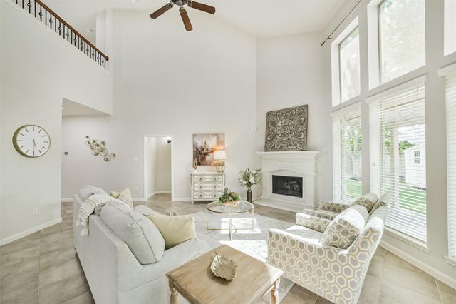 13607 Breakwater Path Loop, Houston, TX 77044