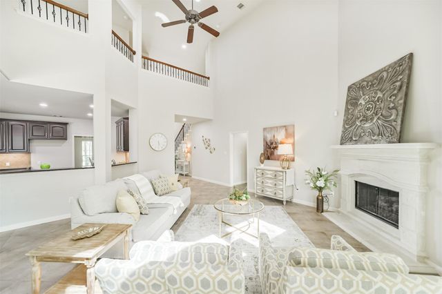 13607 Breakwater Path Loop, Houston, TX 77044