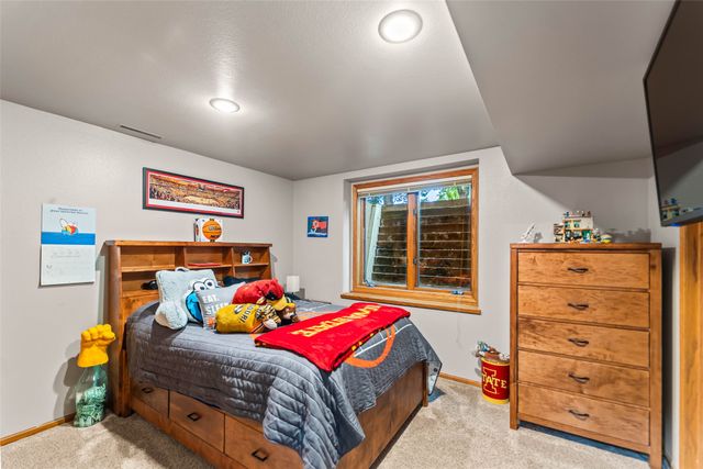 1035 Vermont Court, Ames, IA 50014