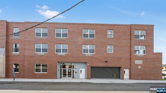 1 Center Street 302, Clifton, NJ 07011