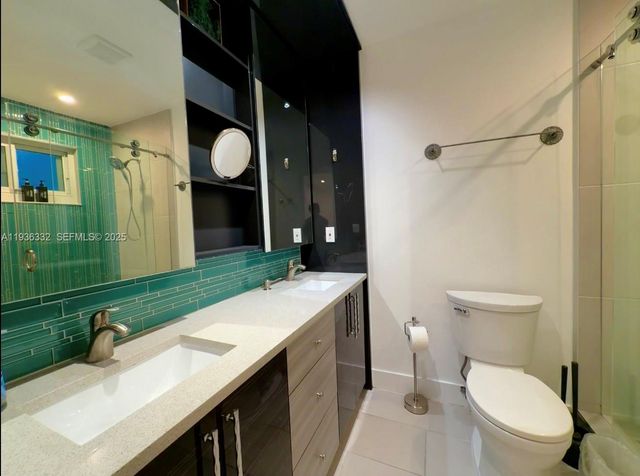 806 Argonaut Is 2, Dania Beach, FL 33004