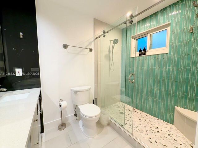 806 Argonaut Is 2, Dania Beach, FL 33004